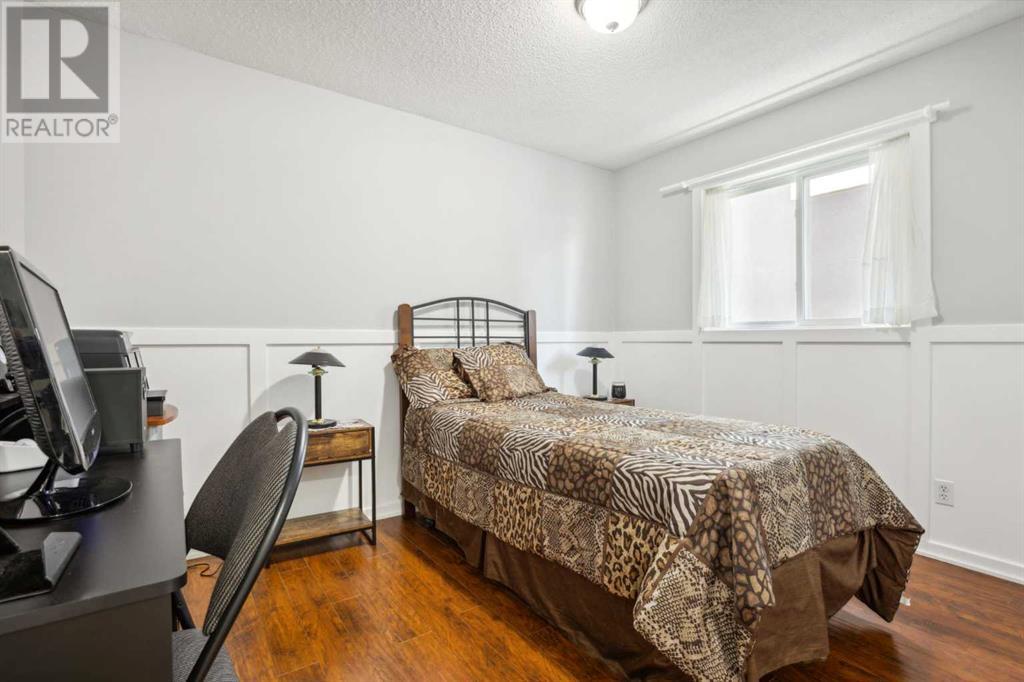 Single Family House Bi-level for Sale in  Martha