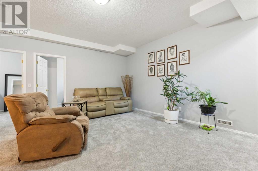 Single Family House Bi-level for Sale in  Martha