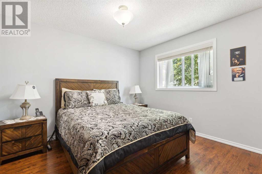 Single Family House Bi-level for Sale in  Martha