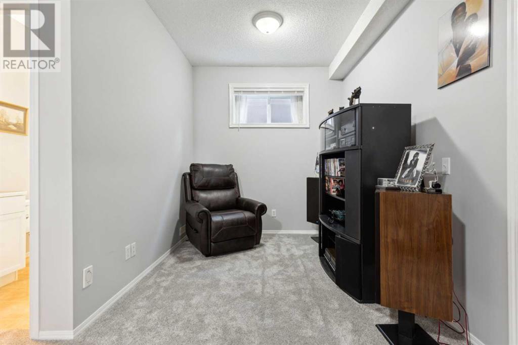 Single Family House Bi-level for Sale in  Martha