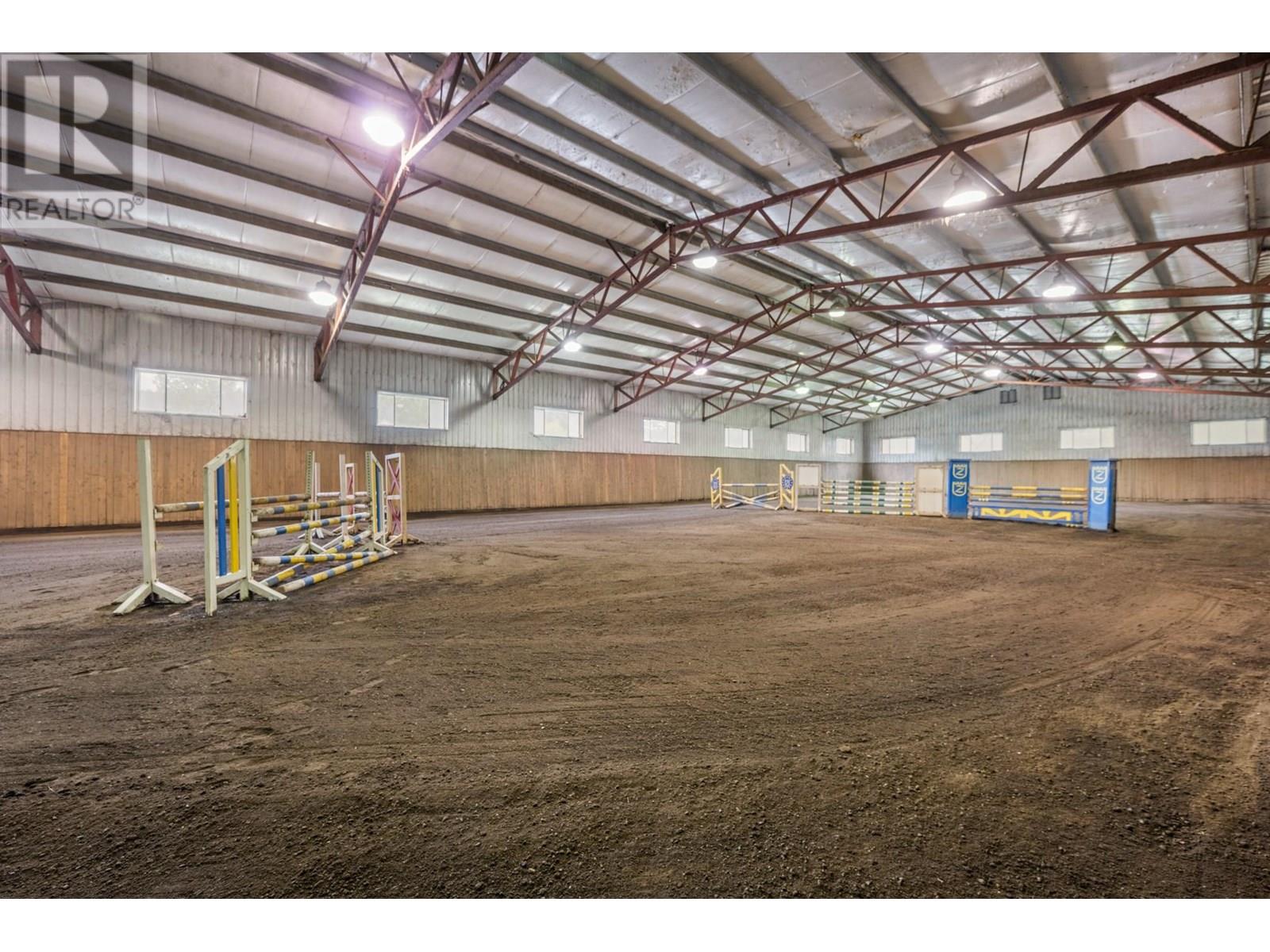 910 Lumby Mabel Lake Road, Lumby
