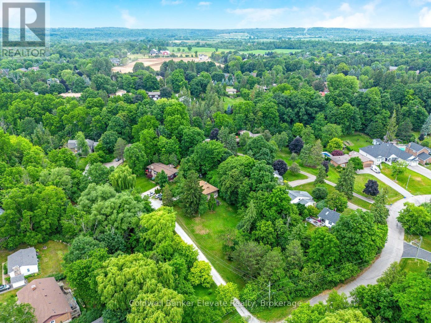 Photo 36 of 8 Ann Street, Halton Hills ON