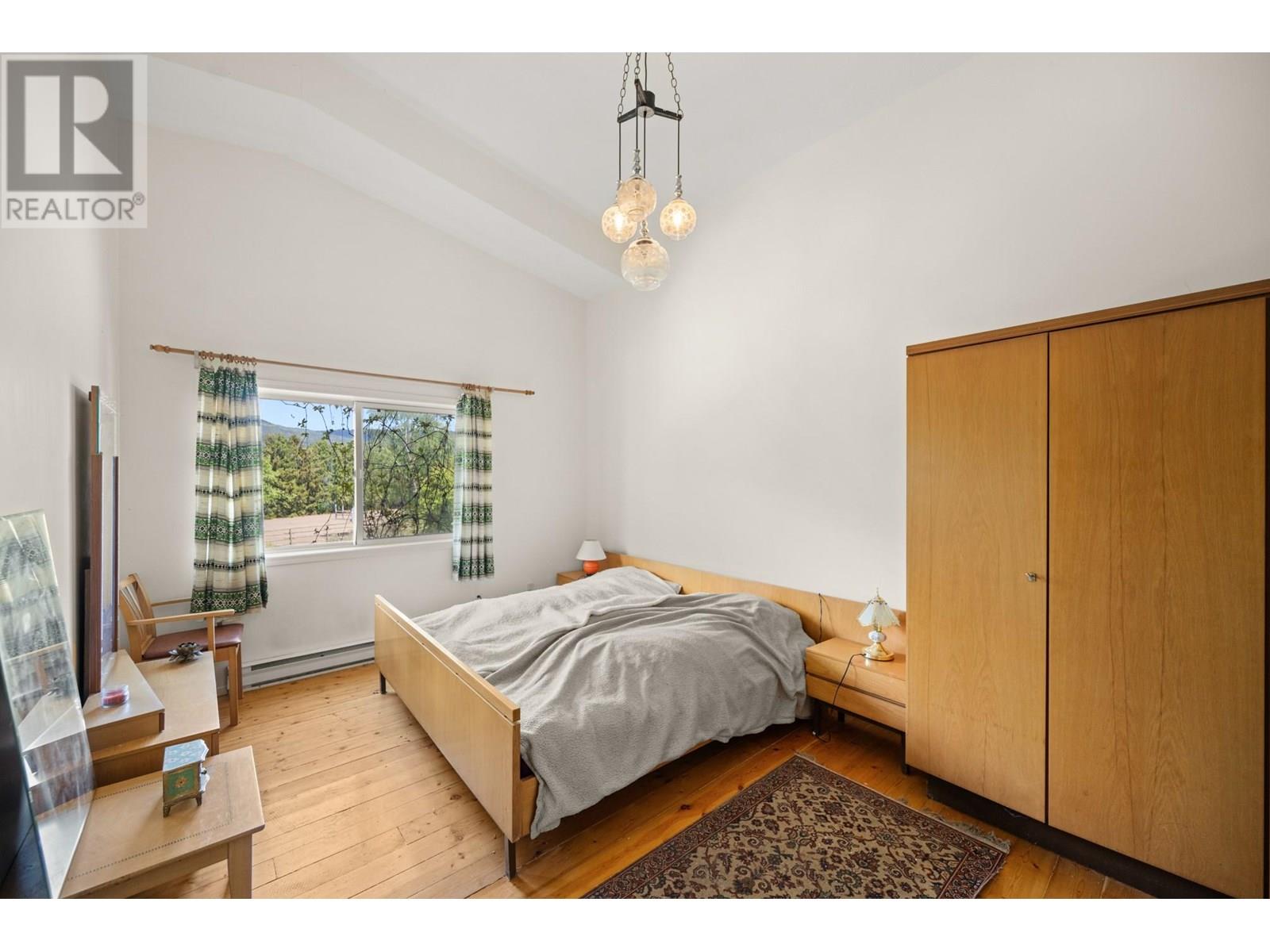 910 Lumby Mabel Lake Road, Lumby