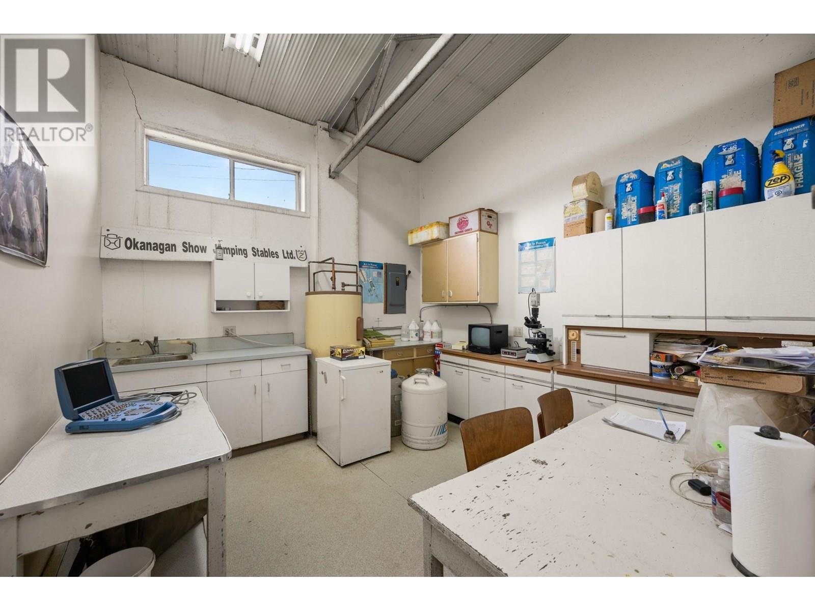 910 Lumby Mabel Lake Road, Lumby