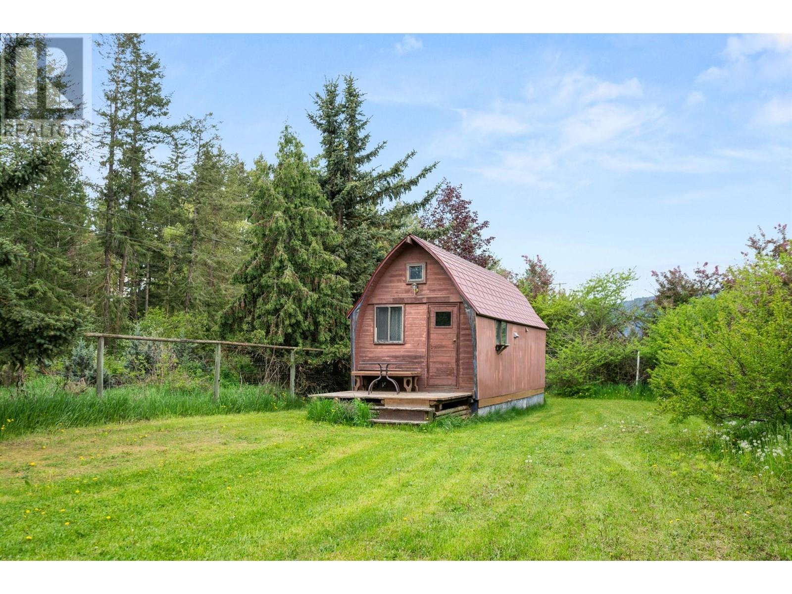 910 Lumby Mabel Lake Road, Lumby