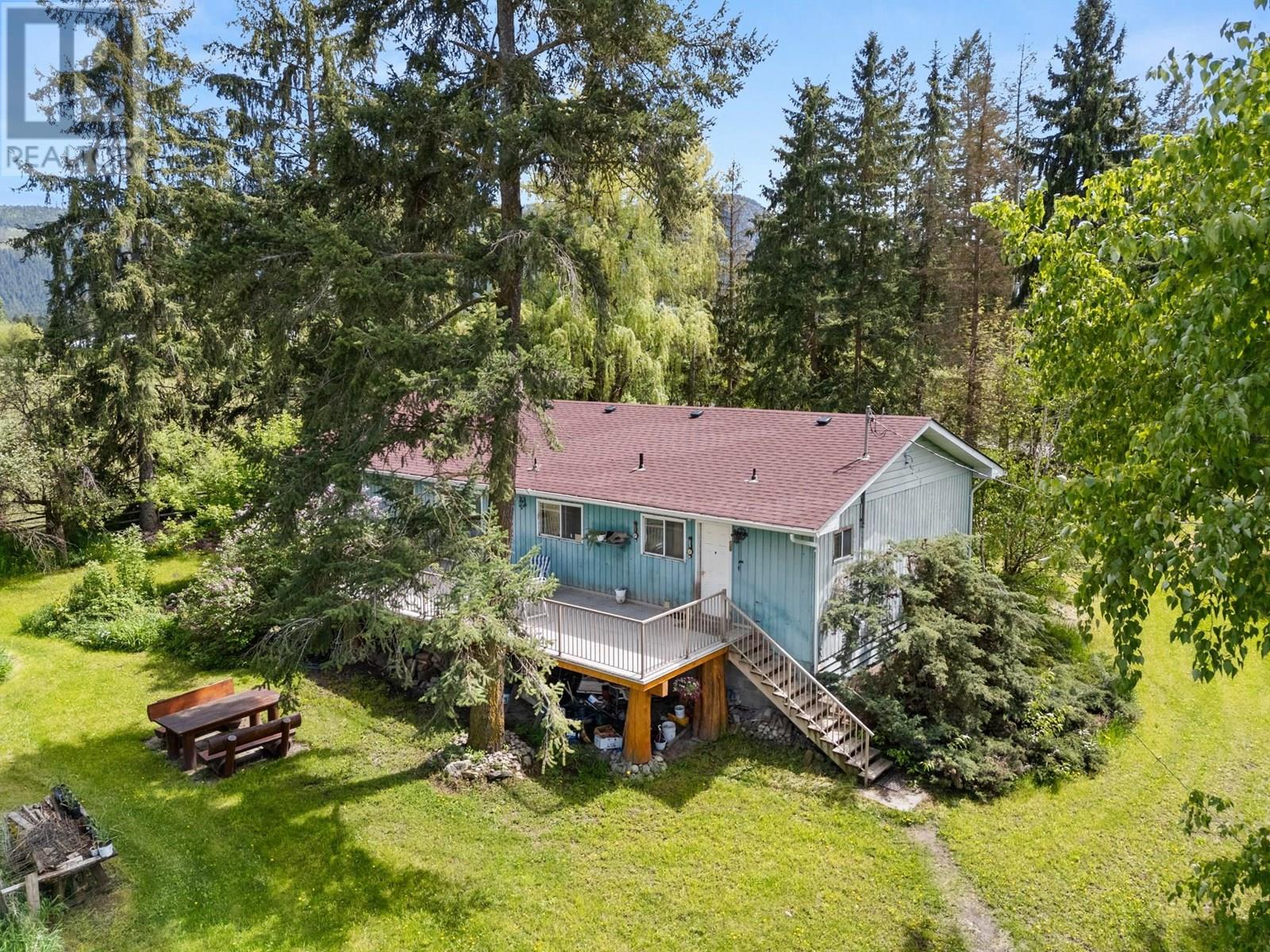 910 Lumby Mabel Lake Road, Lumby