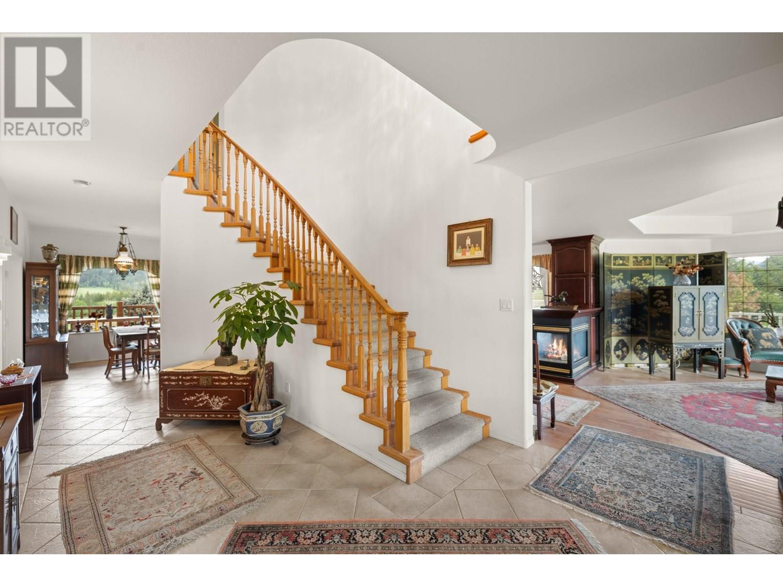 910 Lumby Mabel Lake Road, Lumby