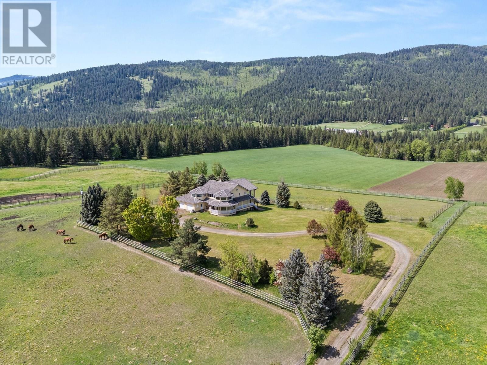 910 Lumby Mabel Lake Road, Lumby
