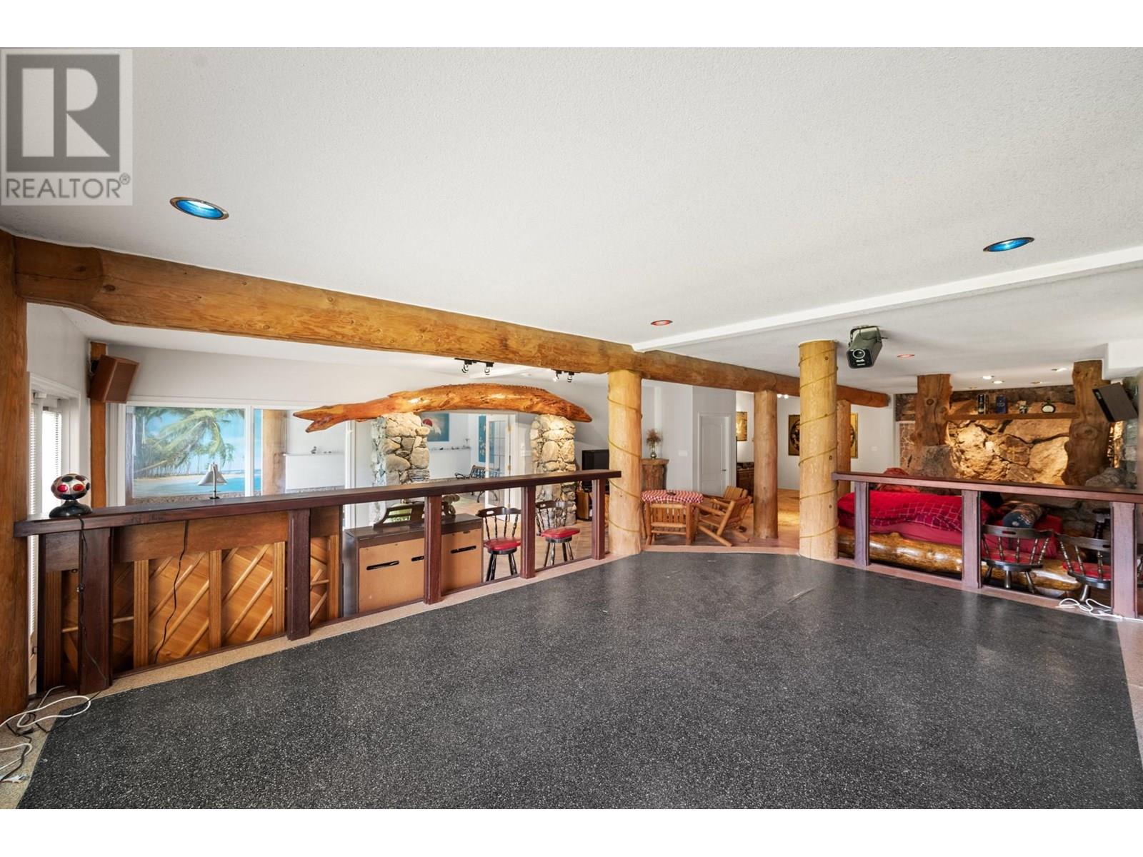 910 Lumby Mabel Lake Road, Lumby