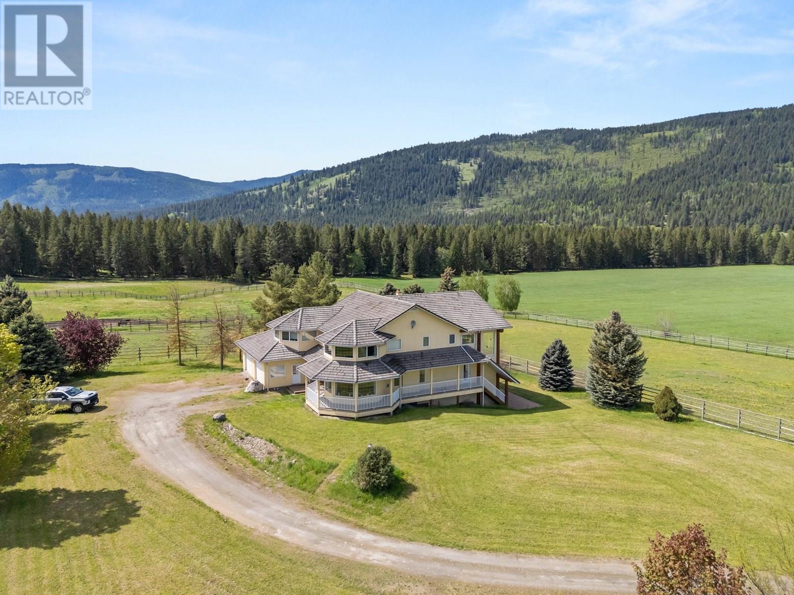 910 Lumby Mabel Lake Road, Lumby