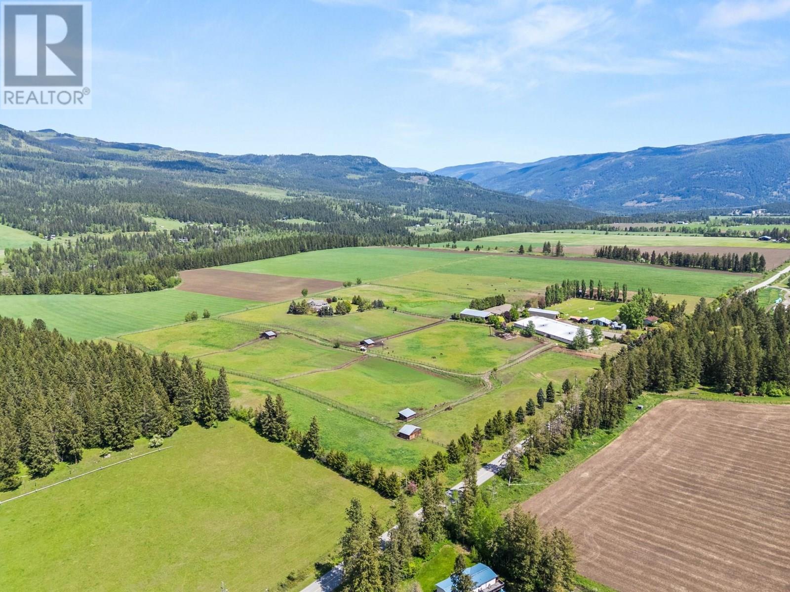 910 Lumby Mabel Lake Road, Lumby
