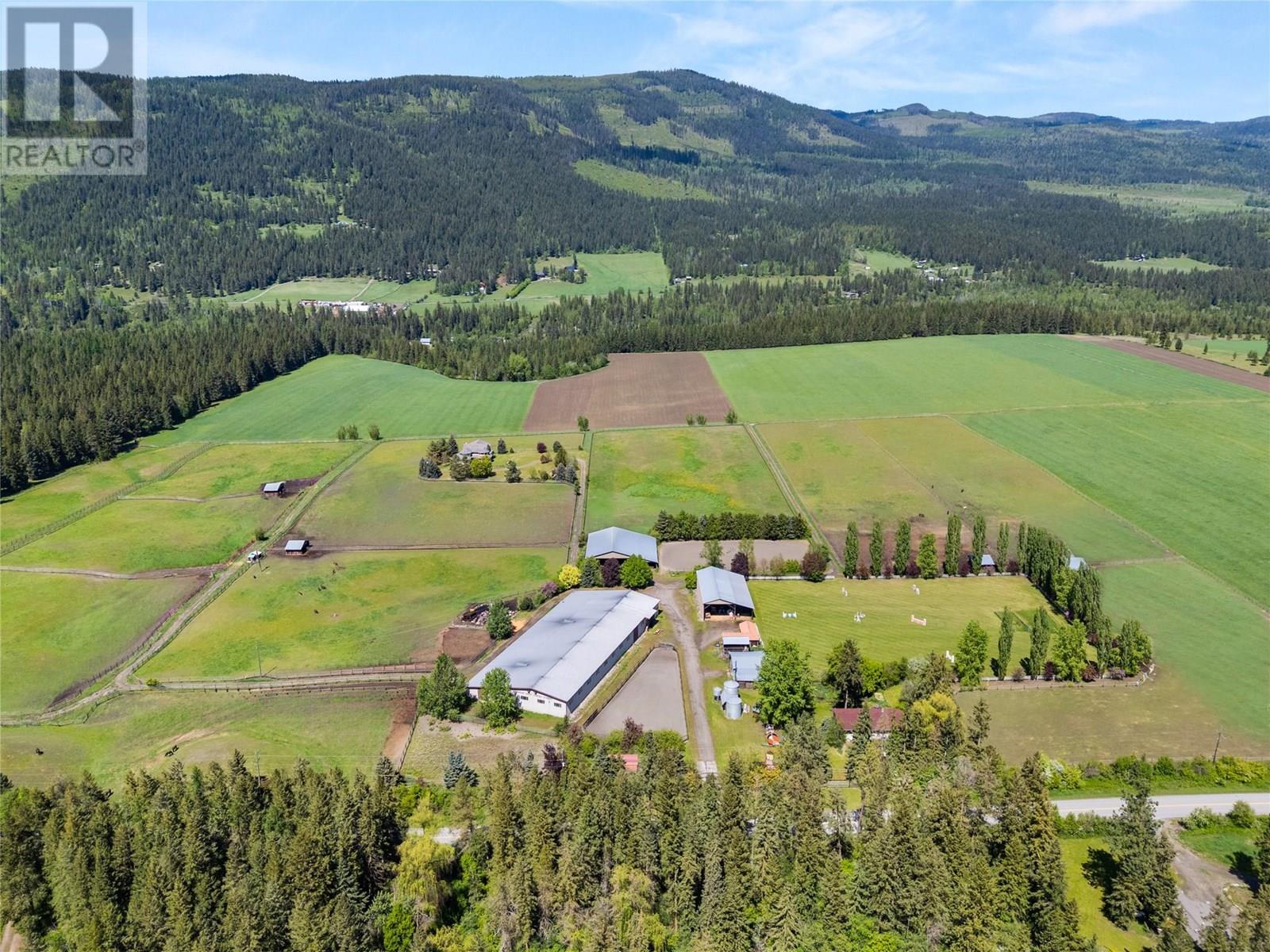 910 Lumby Mabel Lake Road, Lumby