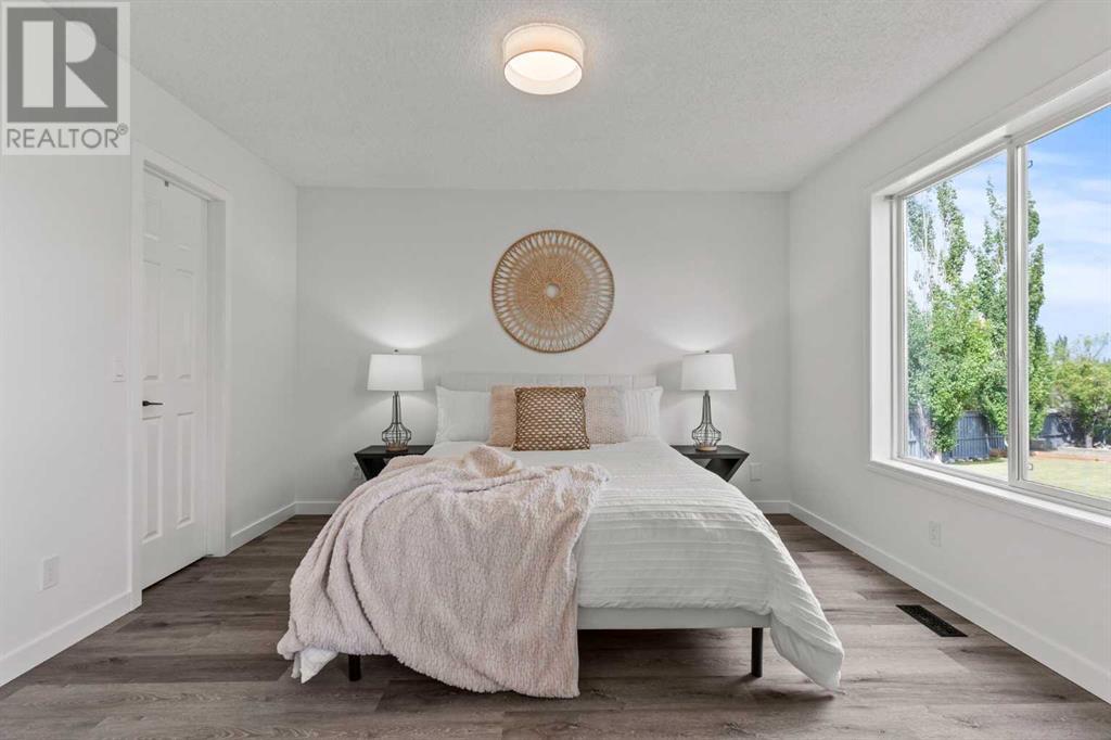 Single Family House Bi-level for Sale in  Mt Aberdeen Close SE McKenzie Lake Calgary 