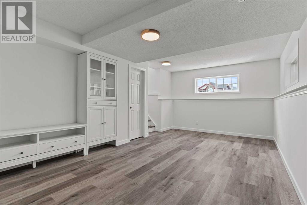 Single Family House Bi-level for Sale in  Mt Aberdeen Close SE McKenzie Lake Calgary 