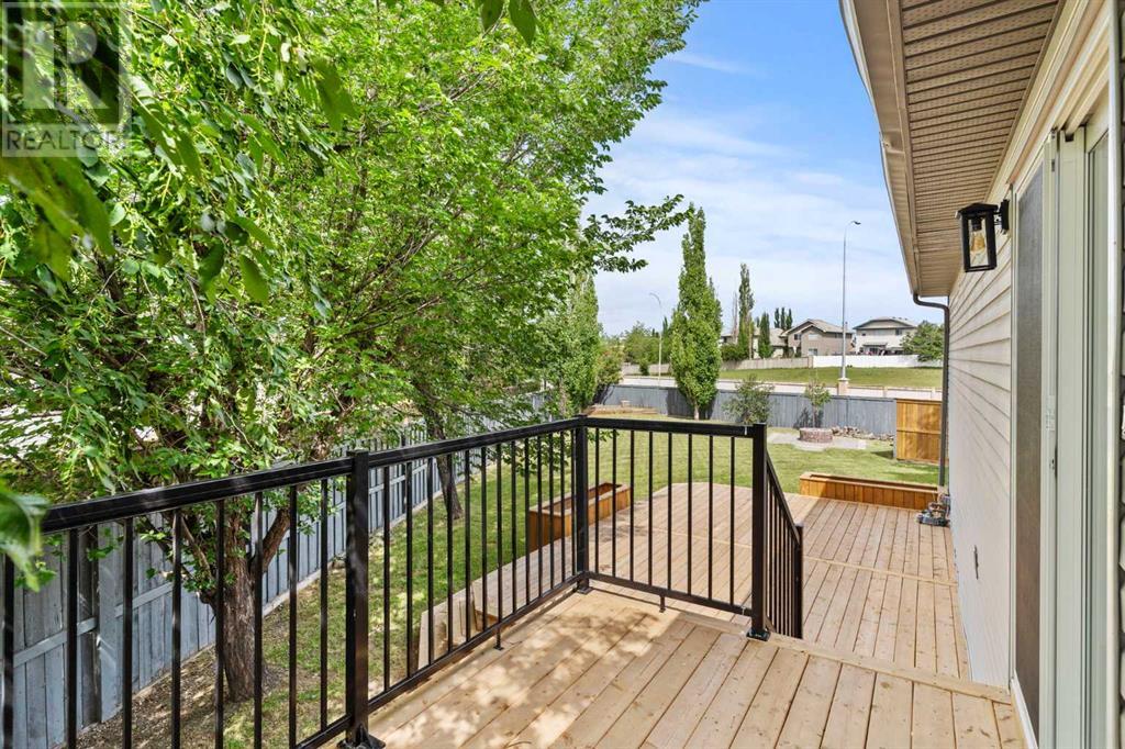Single Family House Bi-level for Sale in  Mt Aberdeen Close SE McKenzie Lake Calgary 