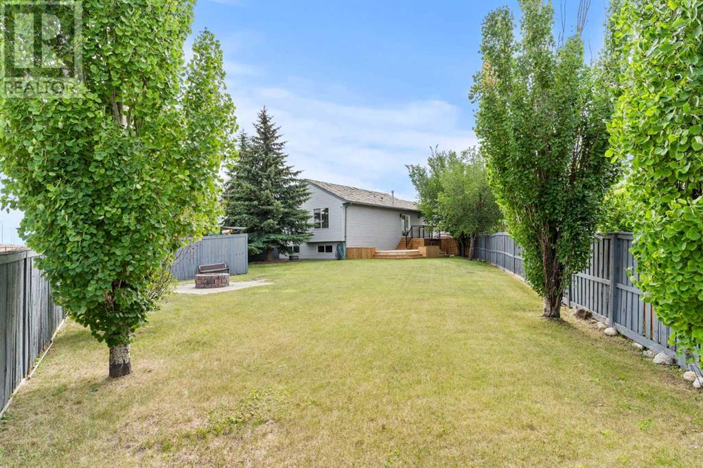 Single Family House Bi-level for Sale in  Mt Aberdeen Close SE McKenzie Lake Calgary 