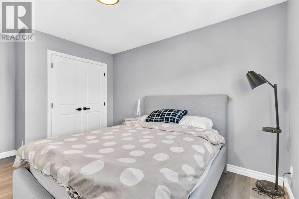 Single Family House for Sale in  Ambleside Crescent NW Moraine Calgary 