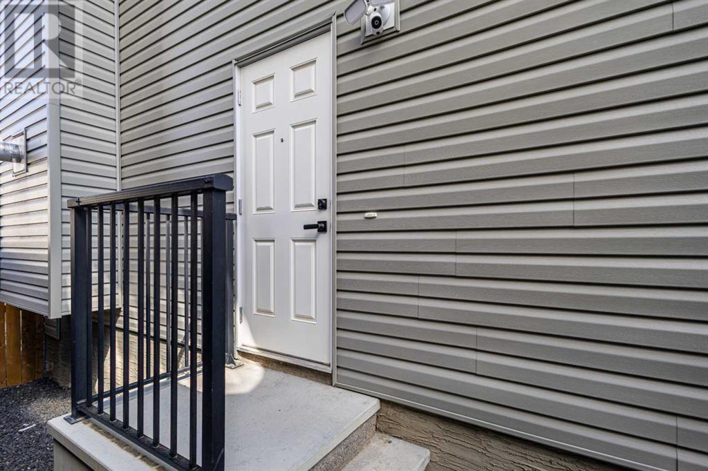 Single Family House for Sale in  Ambleside Crescent NW Moraine Calgary 