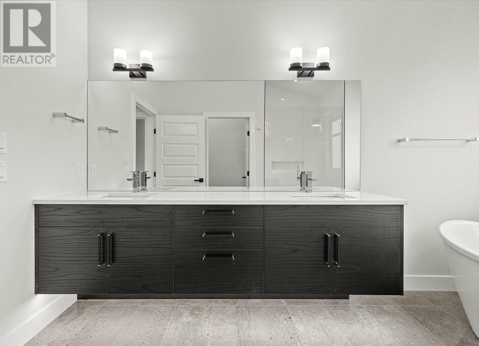 Photo 3 of 1221 Lone Pine Drive, Kelowna BC
