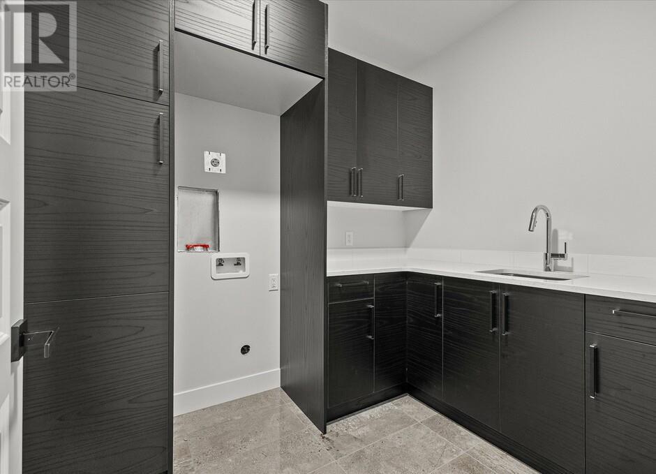 Photo 9 of 1221 Lone Pine Drive, Kelowna BC