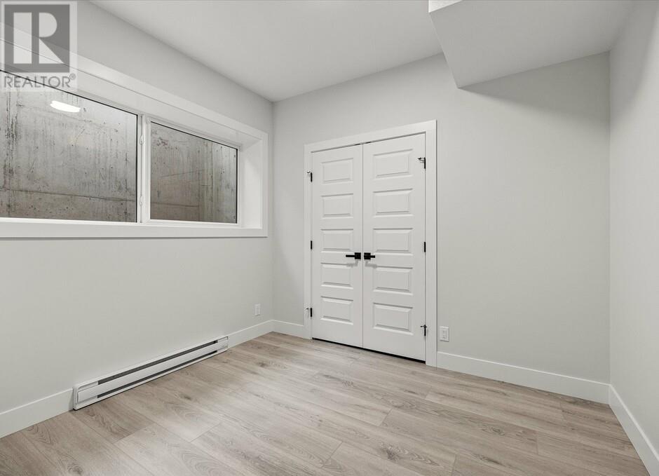 Photo 10 of 1221 Lone Pine Drive, Kelowna BC