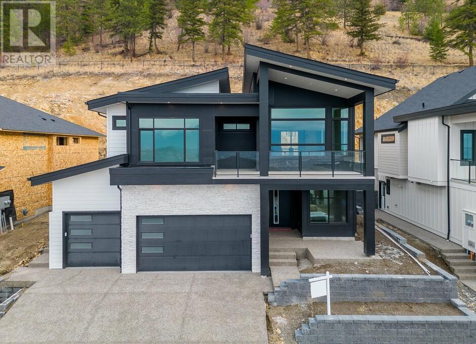 Photo 4 of 1221 Lone Pine Drive, Kelowna BC