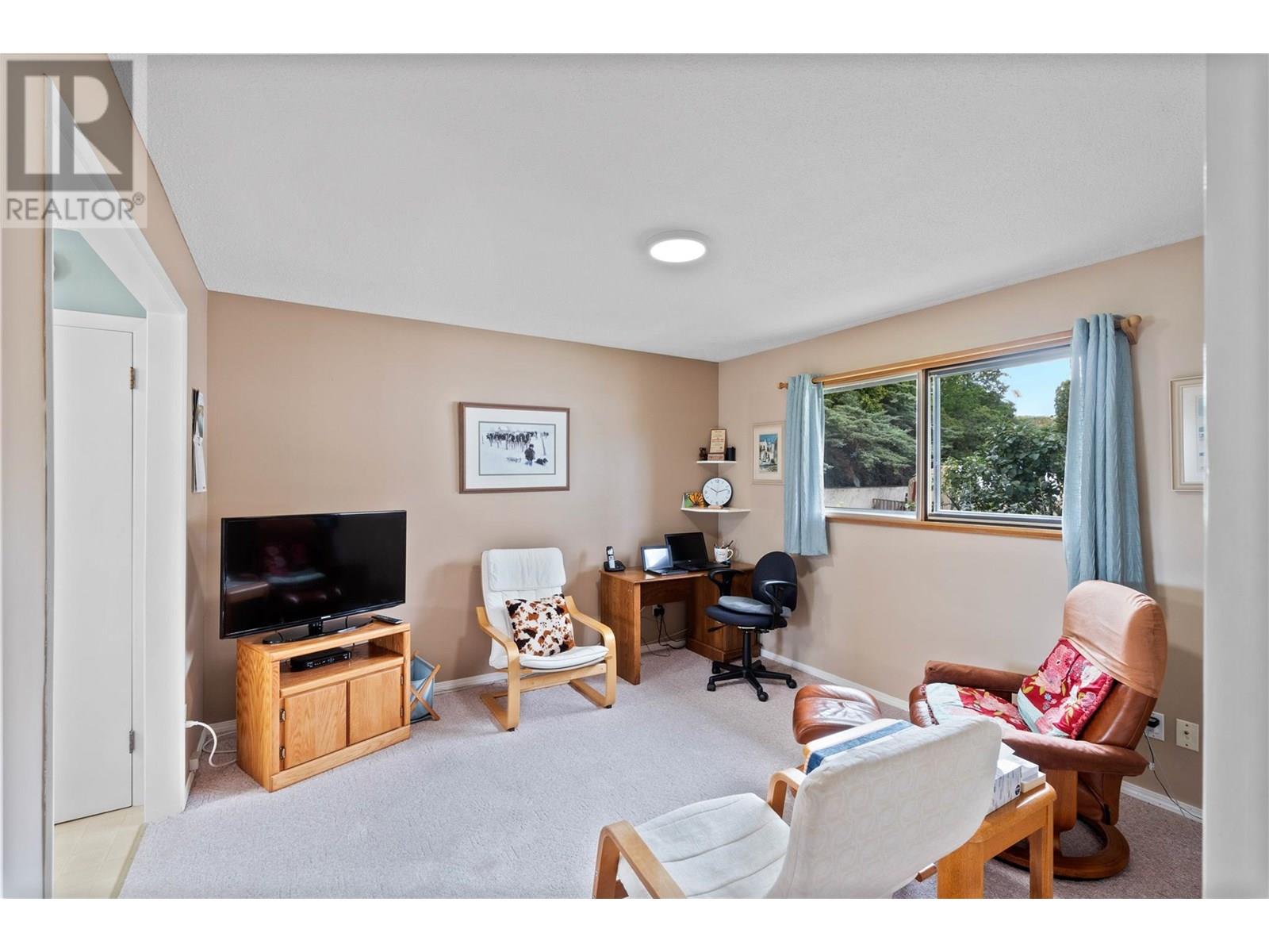 Photo 3 of 287 Gibraltar Court, Kamloops BC