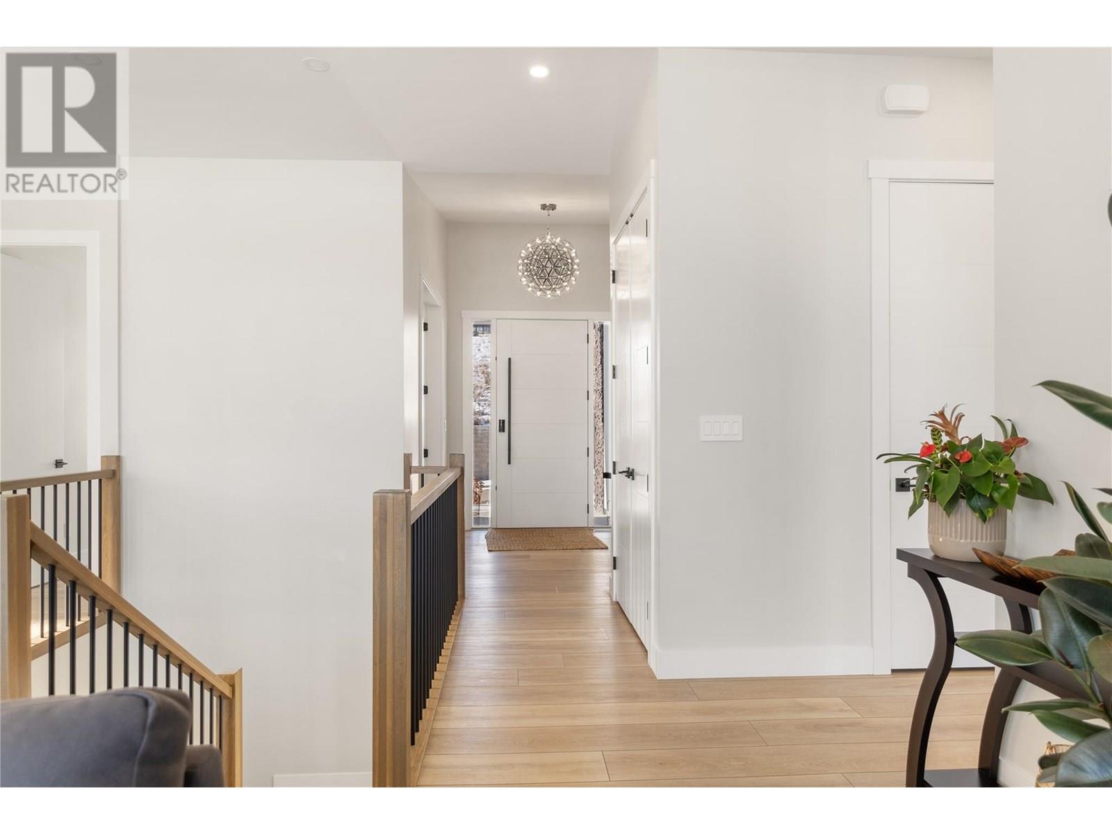 869 Carnoustie Drive, Kelowna