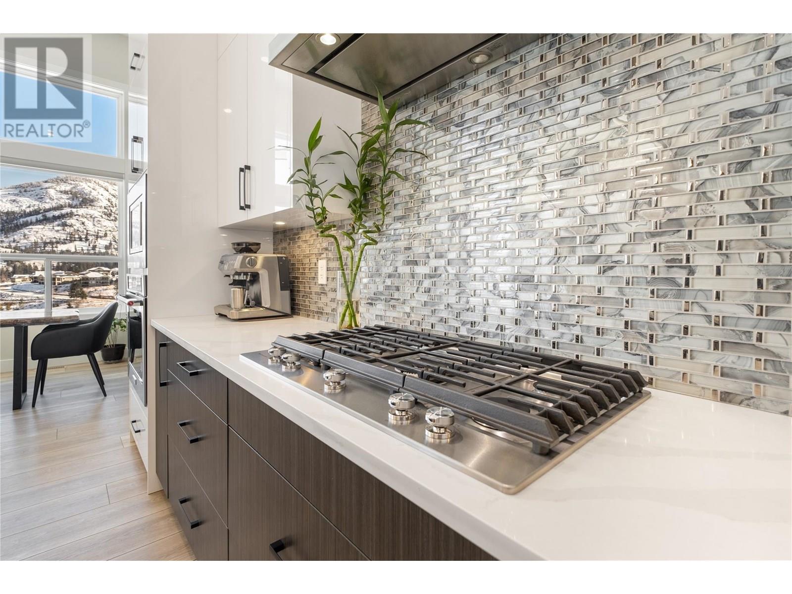 869 Carnoustie Drive, Kelowna