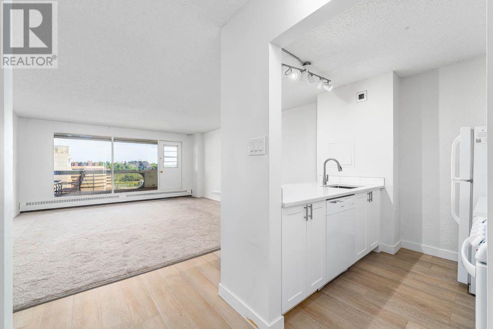 Single Family House for Sale in    Avenue SE Downtown Commercial Core Calgary 