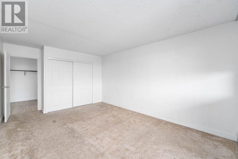 Single Family House for Sale in    Avenue SE Downtown Commercial Core Calgary 