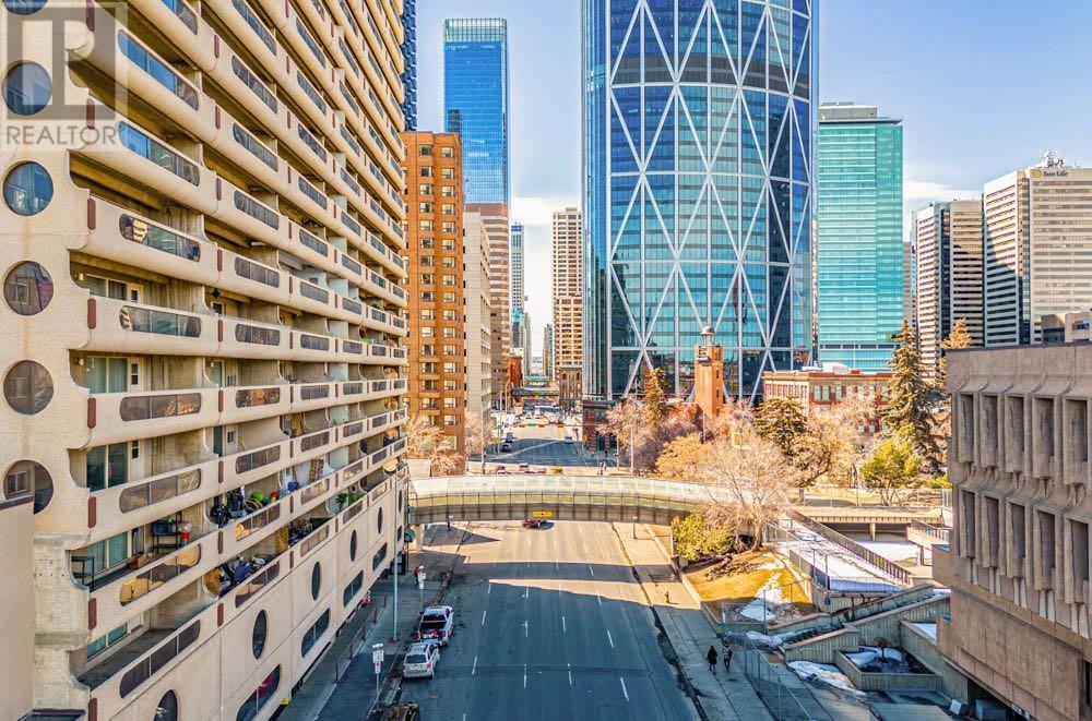 Single Family House for Sale in    Avenue SE Downtown Commercial Core Calgary 