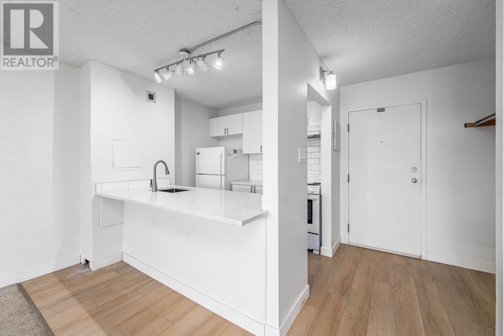 Single Family House for Sale in    Avenue SE Downtown Commercial Core Calgary 