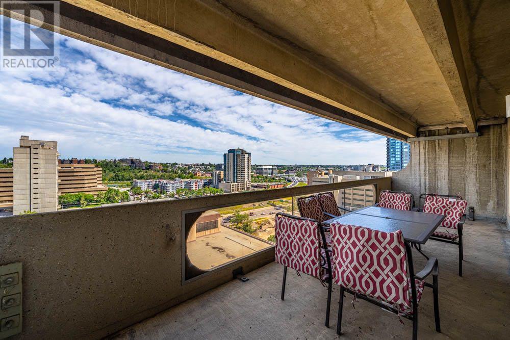 Single Family House for Sale in    Avenue SE Downtown Commercial Core Calgary 