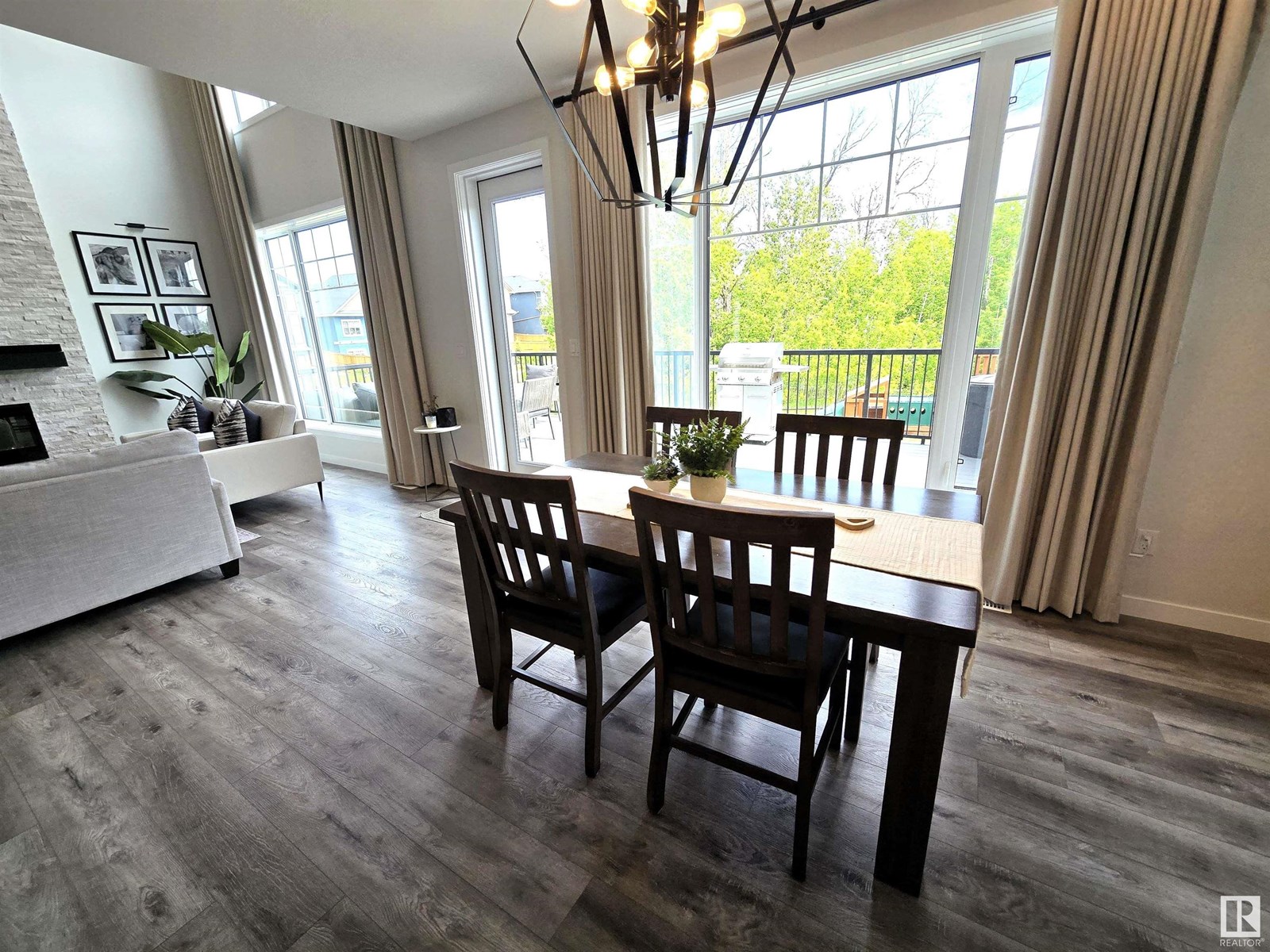 Photo 23 of 1663 Enright Wy Nw, Edmonton AB