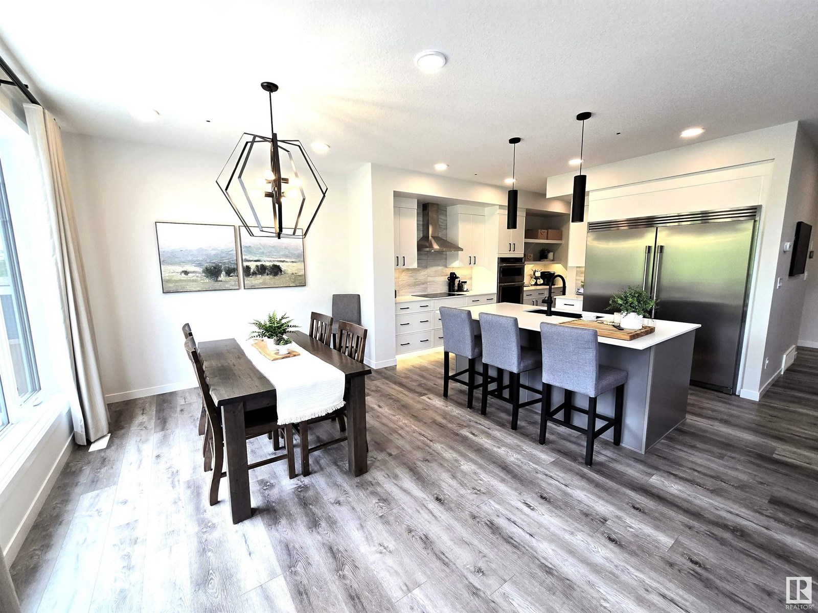 Photo 10 of 1663 Enright Wy Nw, Edmonton AB