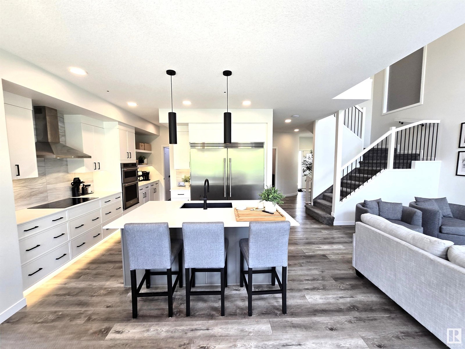 Photo 35 of 1663 Enright Wy Nw, Edmonton AB