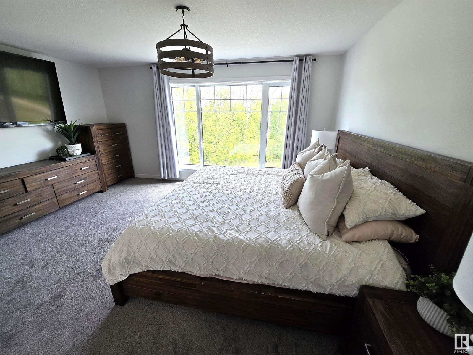Photo 4 of 1663 Enright Wy Nw, Edmonton AB