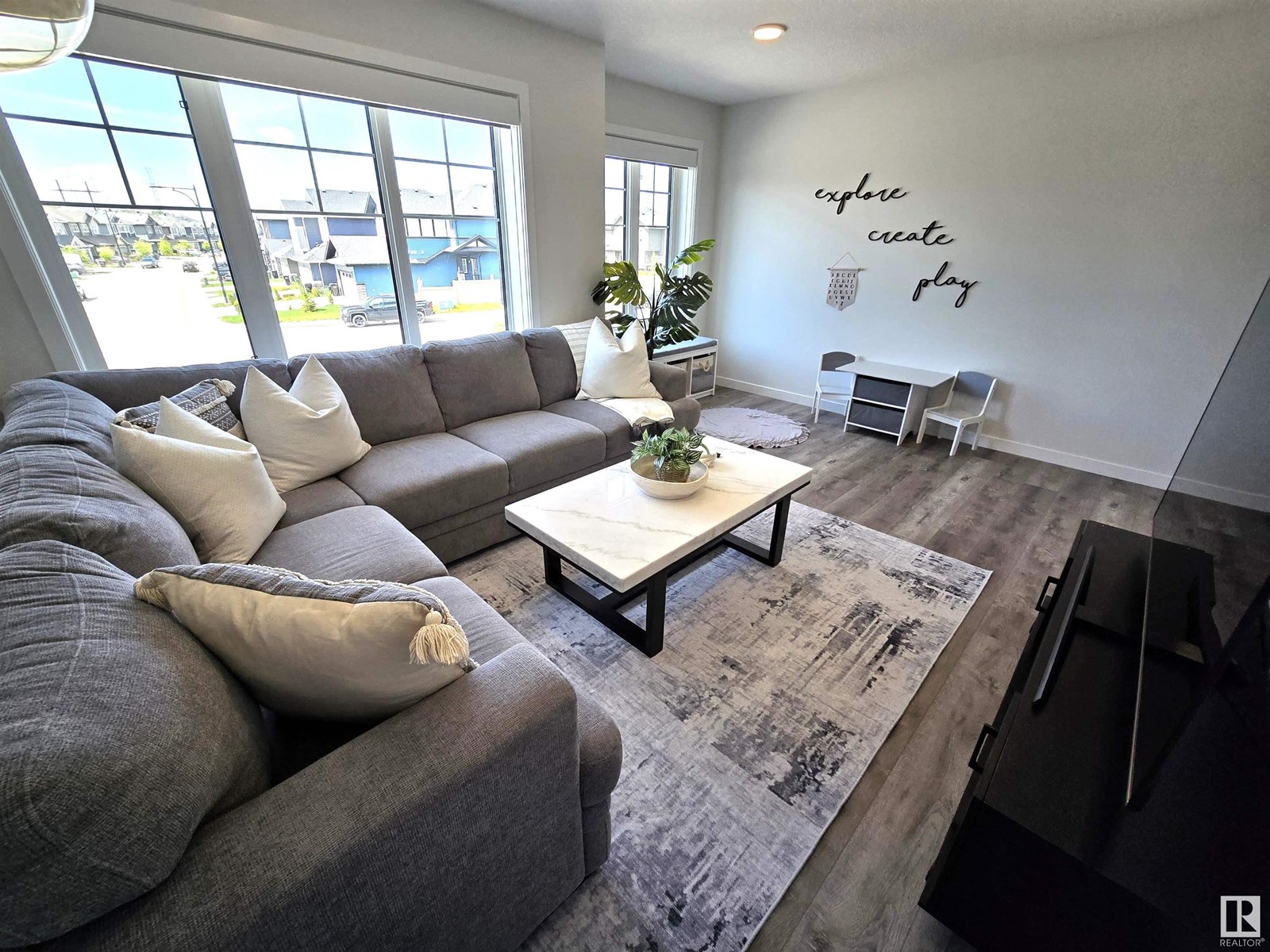 Photo 32 of 1663 Enright Wy Nw, Edmonton AB