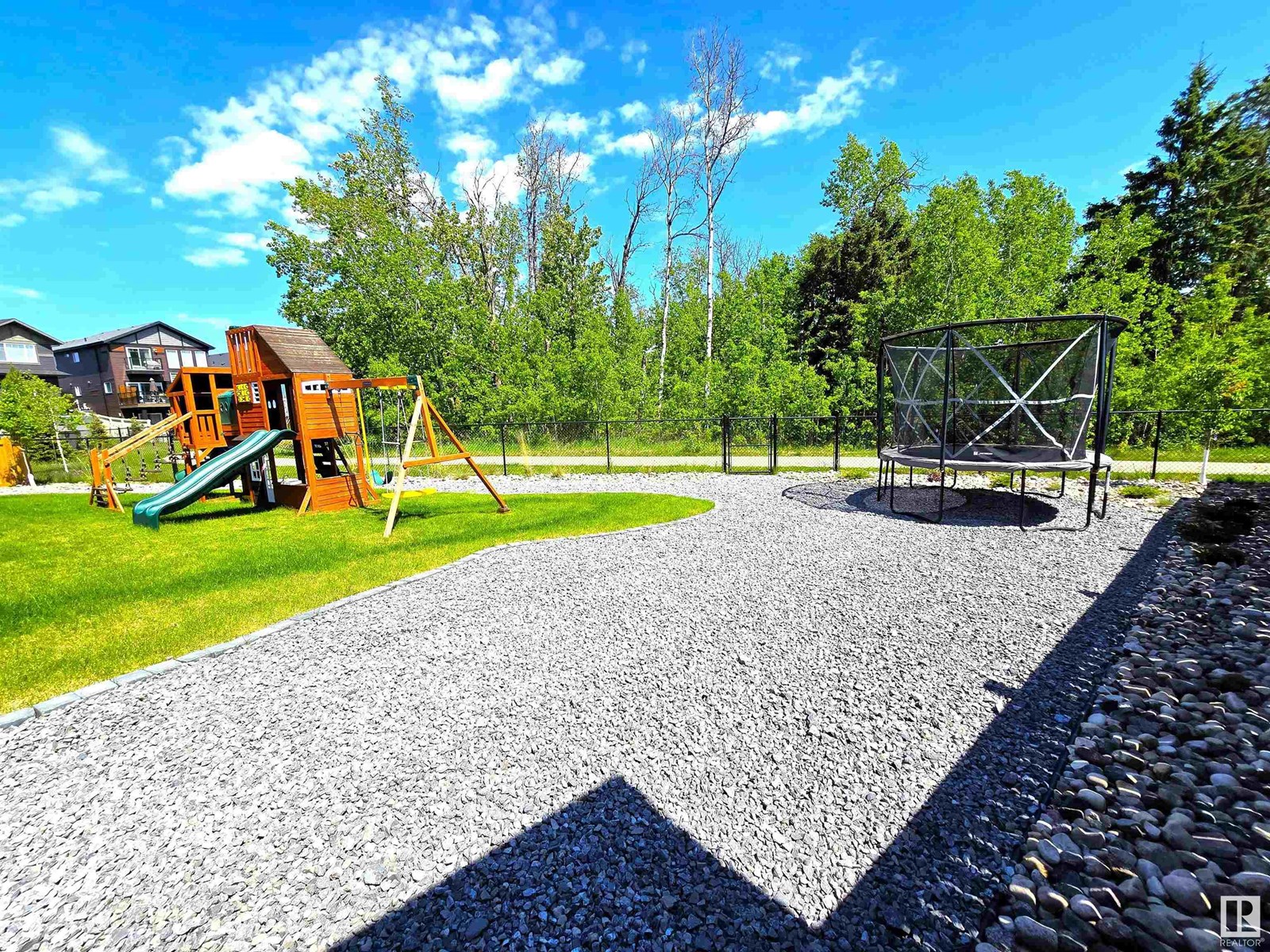 Photo 20 of 1663 Enright Wy Nw, Edmonton AB