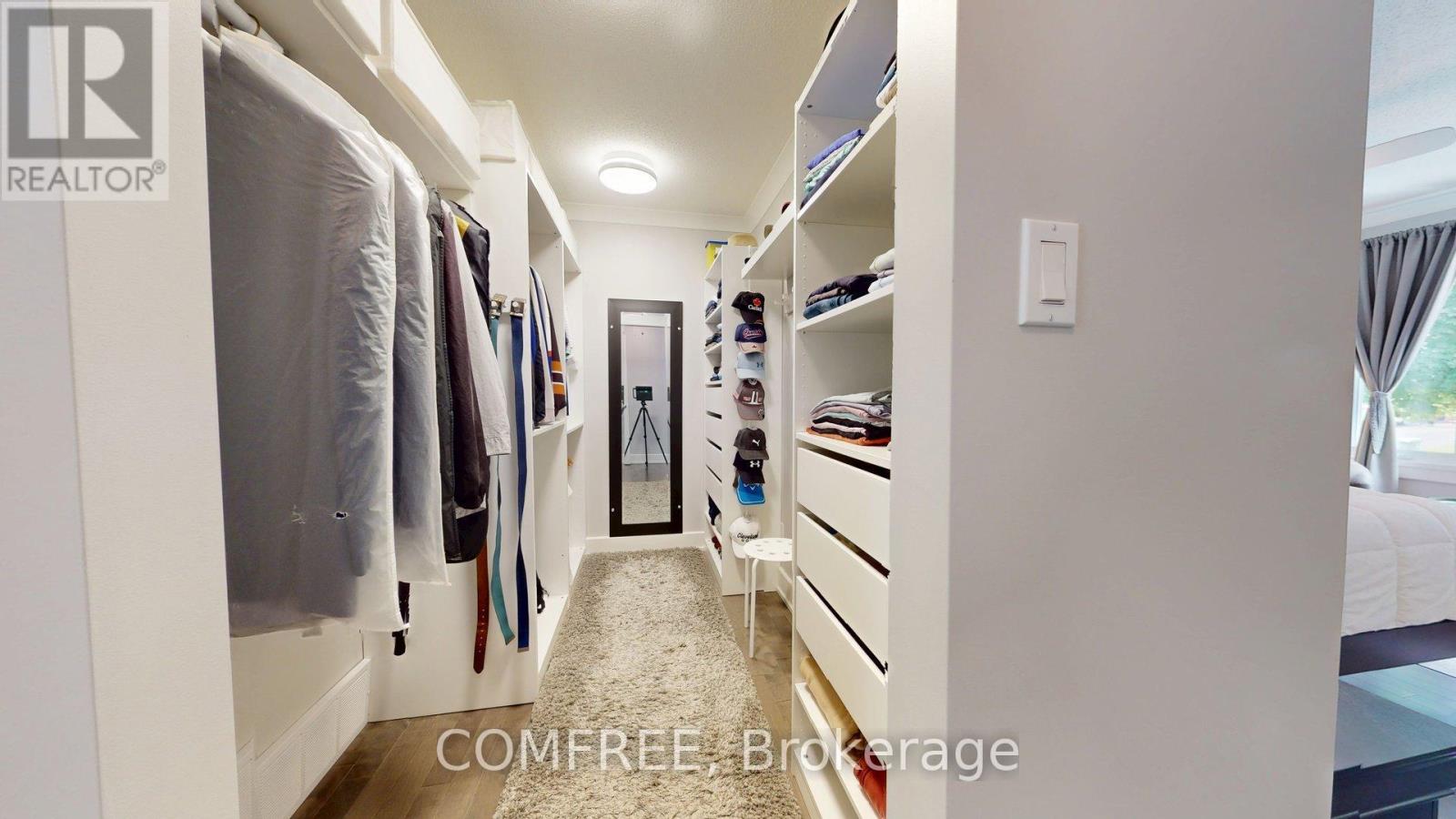 Photo 12 of 55 Binscarth Crescent, Ottawa ON