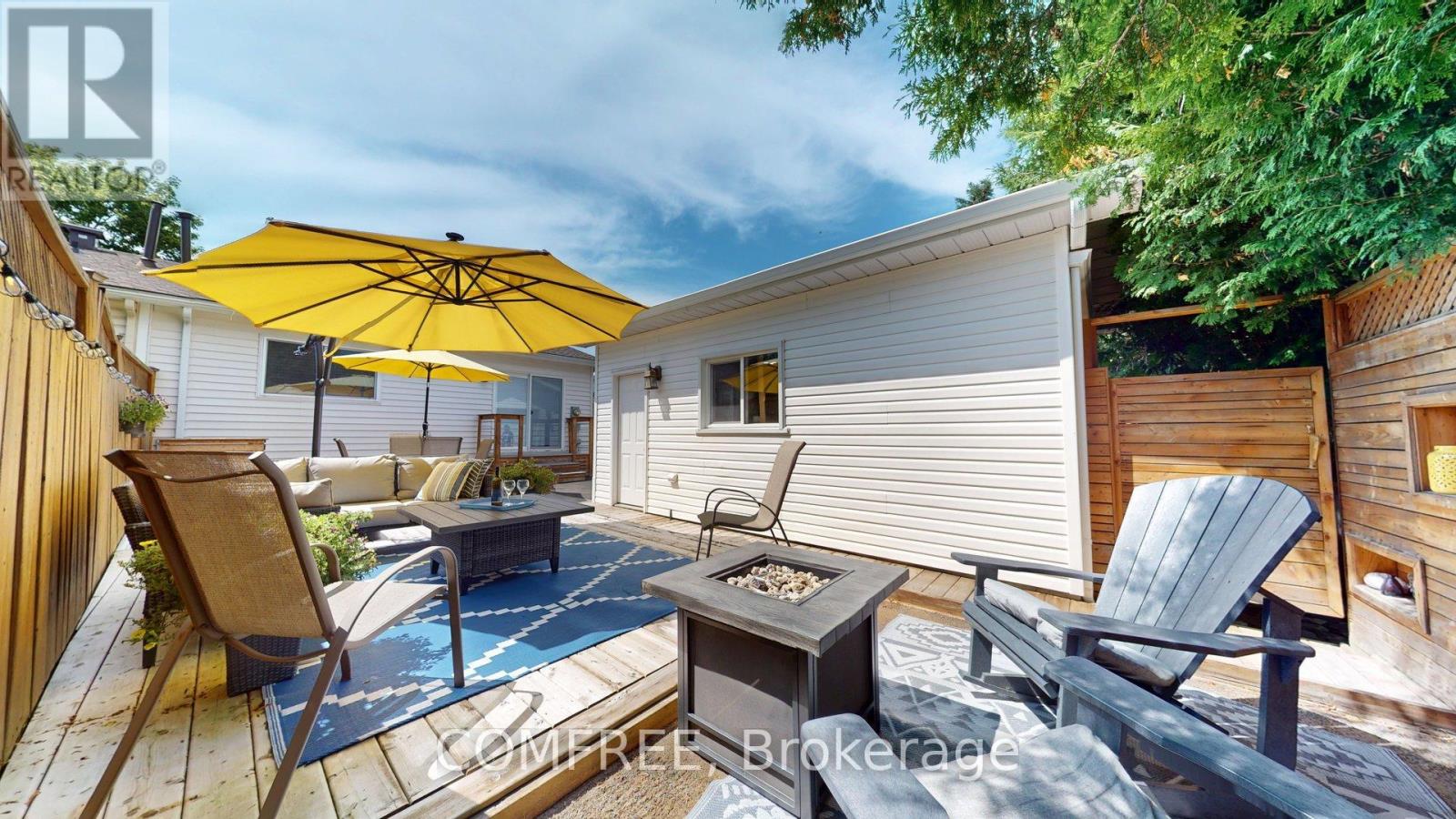 Photo 9 of 55 Binscarth Crescent, Ottawa ON