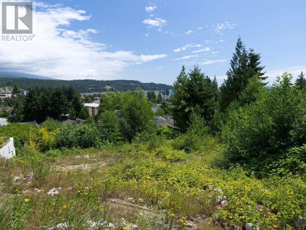 5618 DUNGENESS PLACE, Sechelt