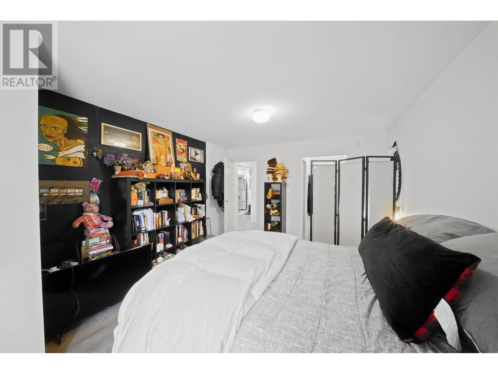 Photo 6 of 209 2915 Glen Drive, Coquitlam BC