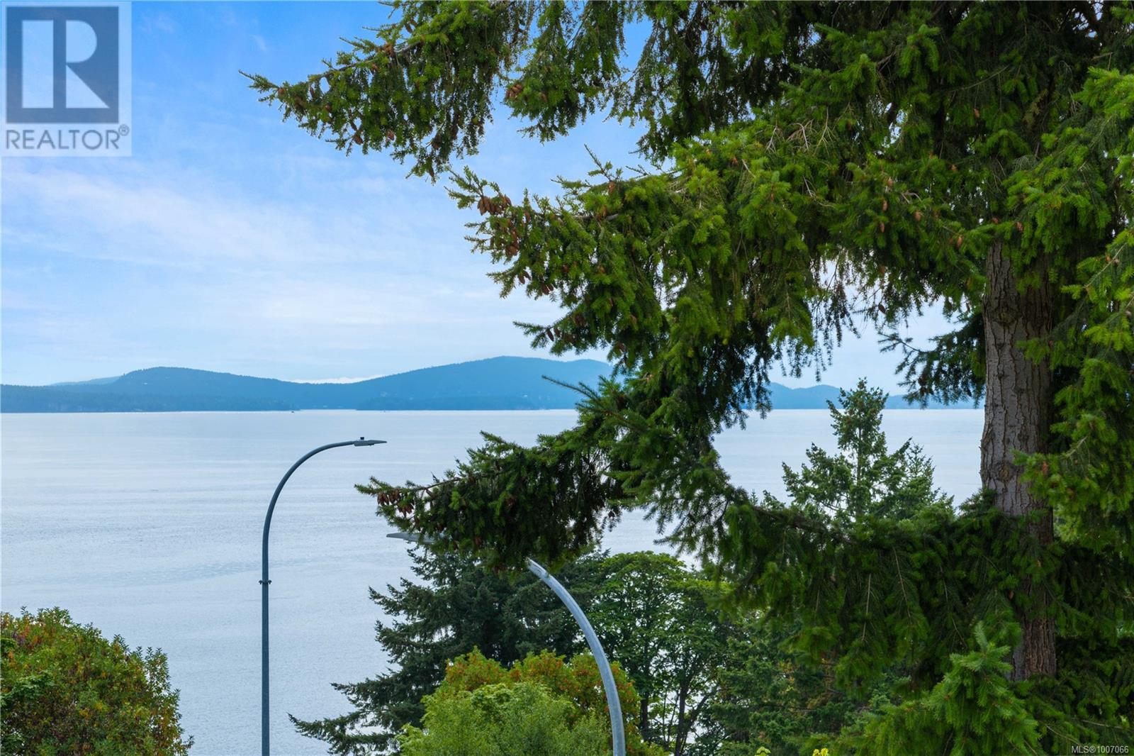 Photo 12 of 18 100 Gifford Rd, Ladysmith BC
