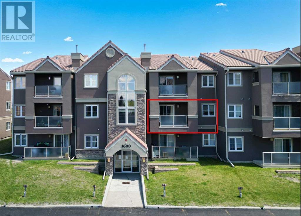 Single Family House for Sale in   Edenwold Heights NW Edgemont Calgary 