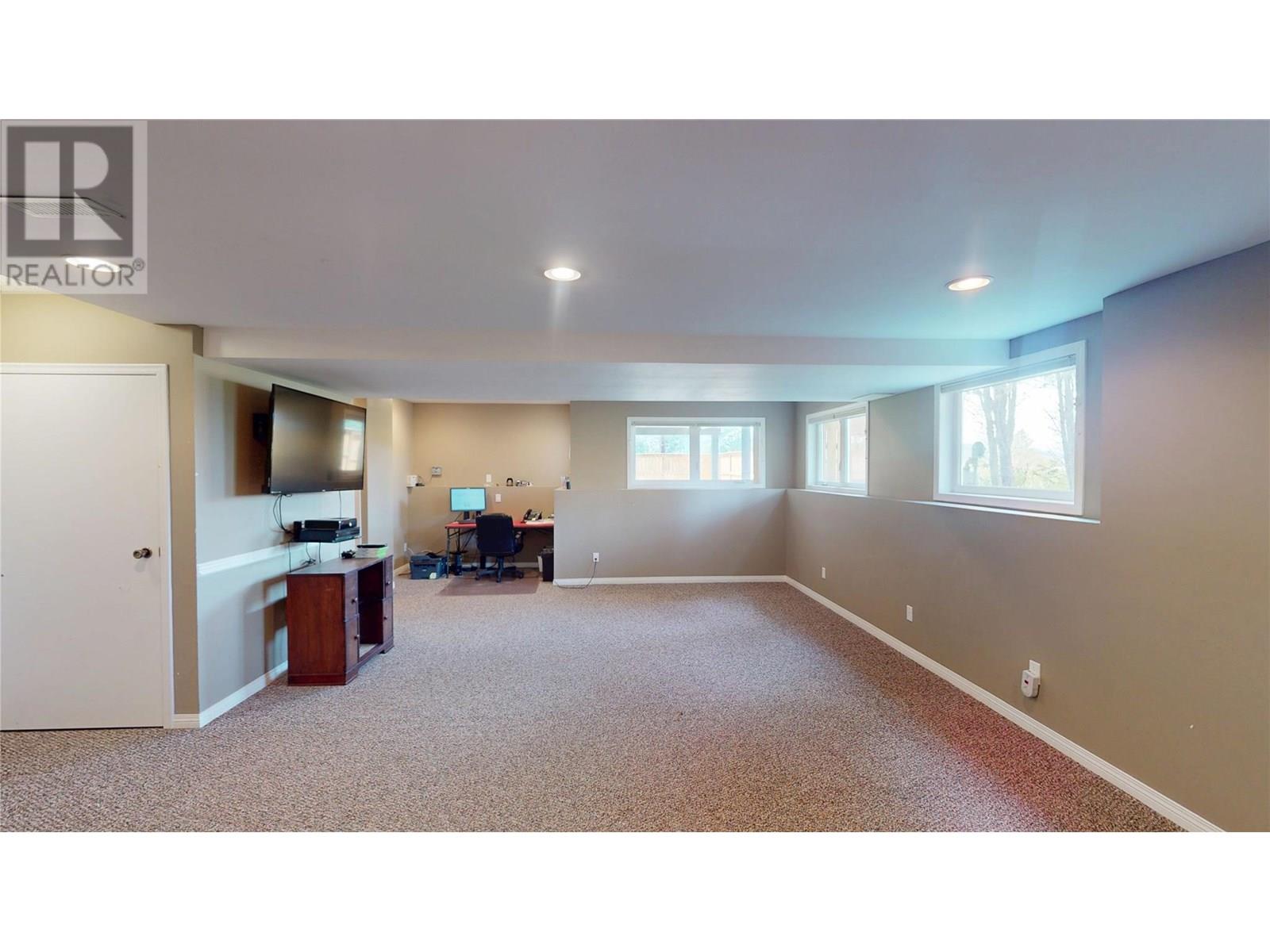 717 27th Avenue S, Cranbrook