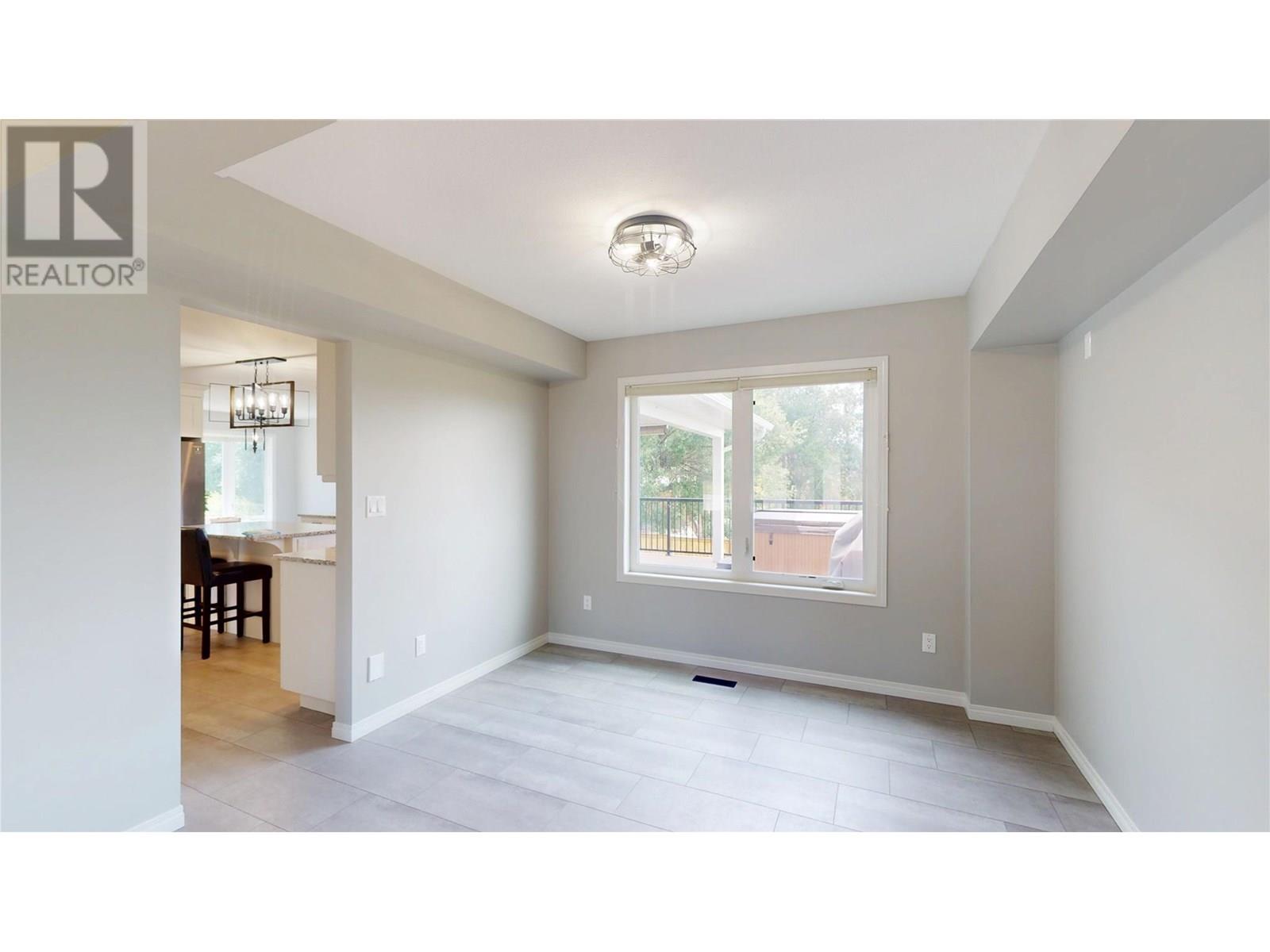 717 27th Avenue S, Cranbrook