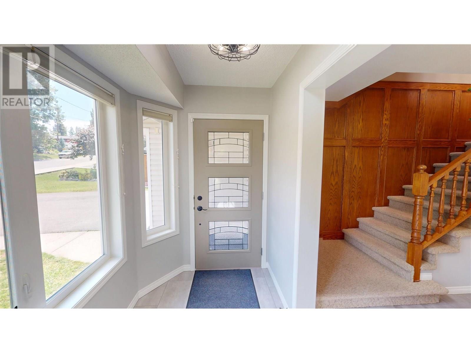 717 27th Avenue S, Cranbrook