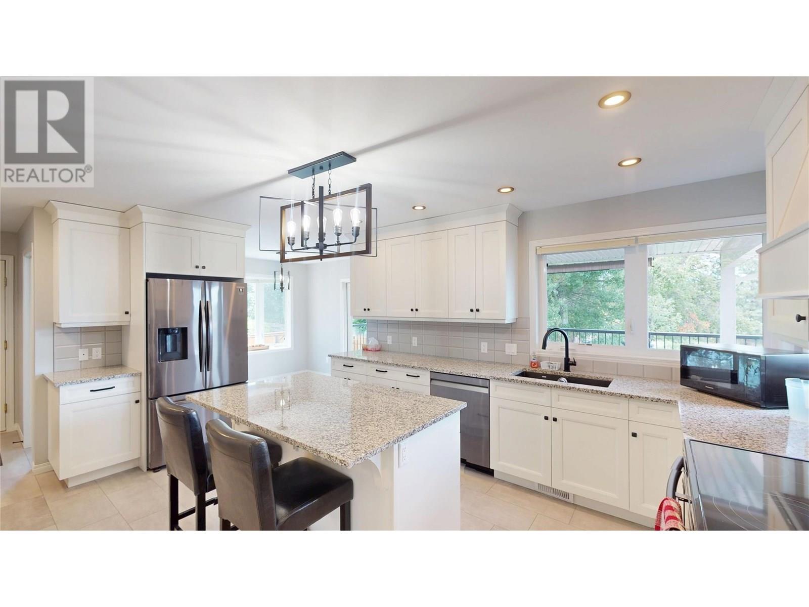 717 27th Avenue S, Cranbrook